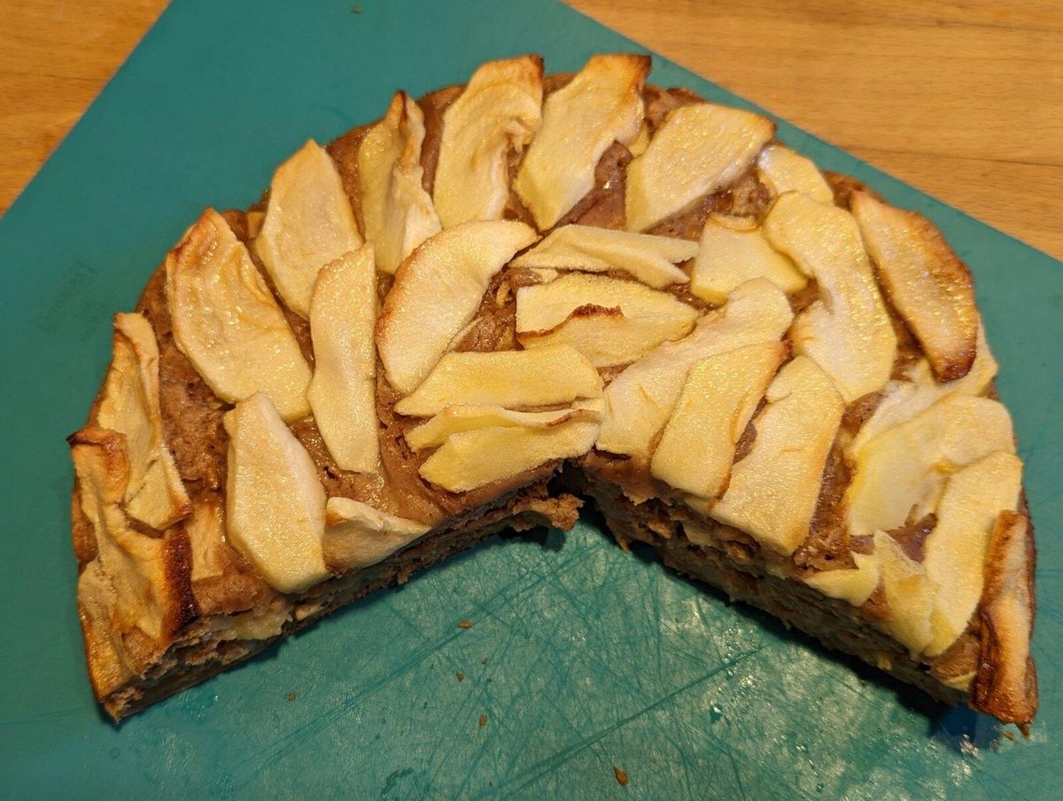 Recipe: Vegan Apple Cake