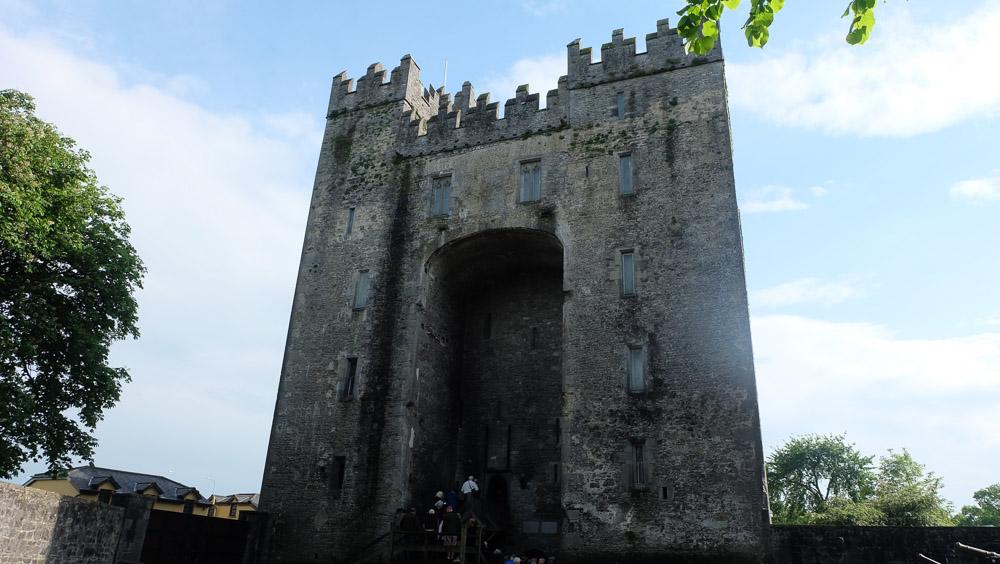 Seventeenth Ireland Post: Bunratty Castle Medieval Banquet